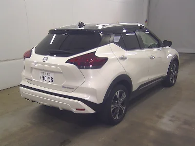 NISSAN KICKS