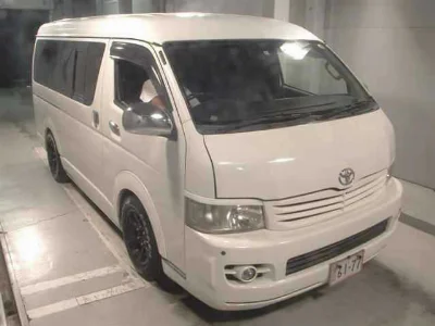 TOYOTA REGIUS VAN
