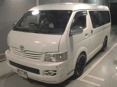 TOYOTA REGIUS VAN