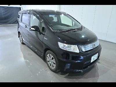 HONDA FREED SPIKE