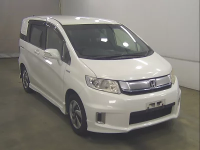 HONDA FREED SPIKE