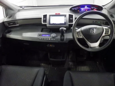 HONDA FREED SPIKE