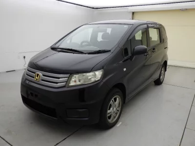 HONDA FREED SPIKE