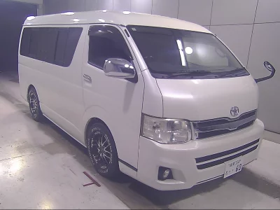 TOYOTA HIACE WAGON