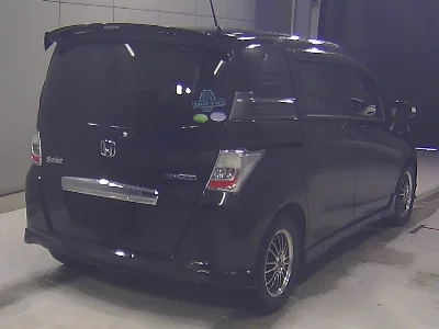 HONDA FREED SPIKE