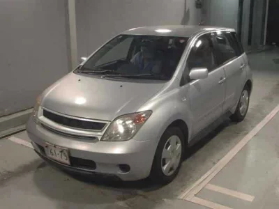 TOYOTA IST