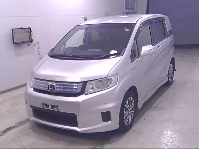 Honda FREED SPIKE