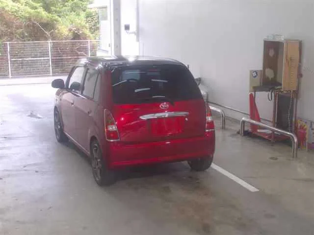 Daihatsu Mira  с аукциона в Японии