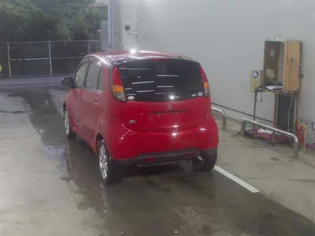 Mitsubishi i  с аукциона в Японии