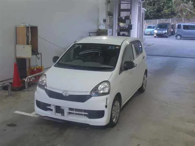 Toyota Pixis Epoch  с аукциона в Японии