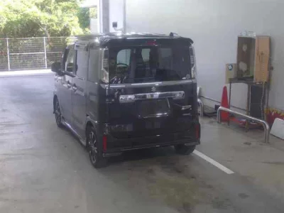 Suzuki Spacia Custom