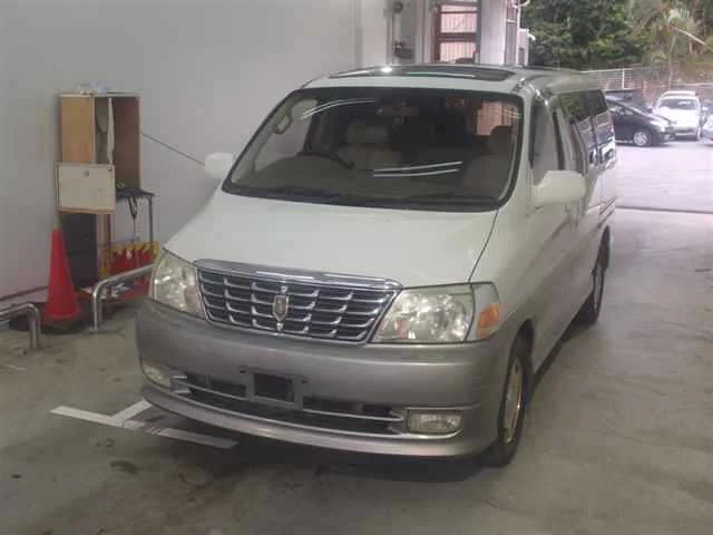 Toyota Granvia  с аукциона в Японии