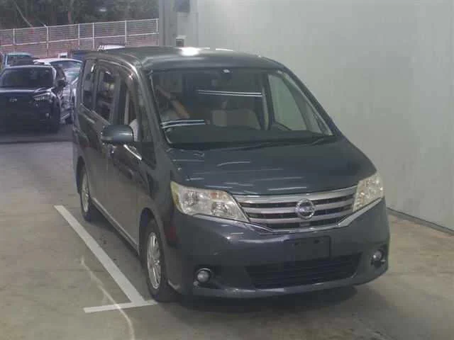Nissan Serena  с аукциона в Японии