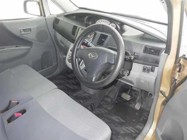 Daihatsu Move  с аукциона в Японии