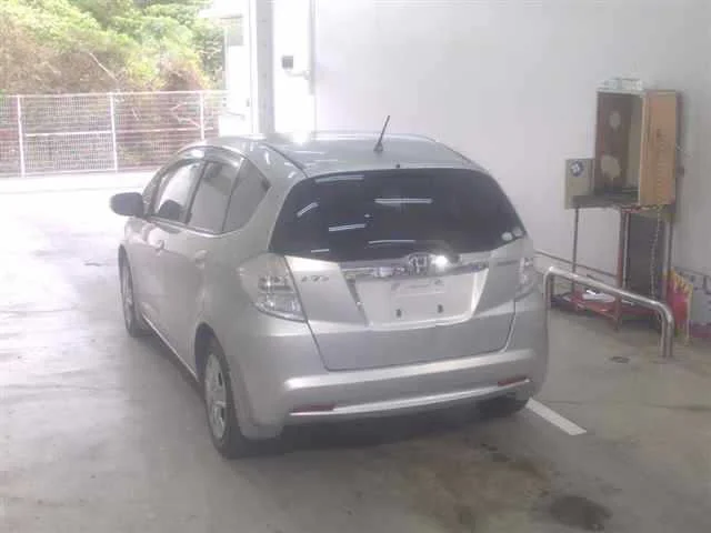 Honda Fit  с аукциона в Японии