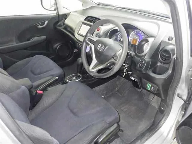 Honda Fit  с аукциона в Японии