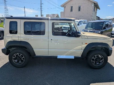 SUZUKI JIMNY NOMADE