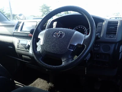 TOYOTA REGIUS VAN