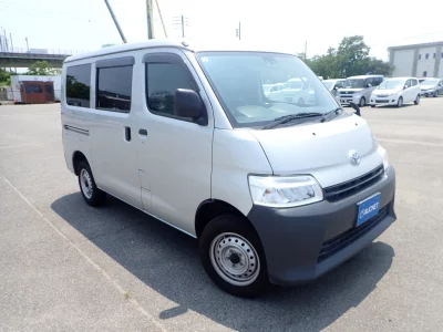 TOYOTA TOWN ACE VAN