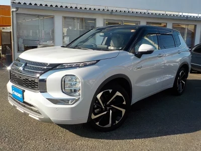 MITSUBISHI OUTLANDER PHEV