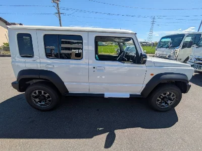 SUZUKI JIMNY NOMADE