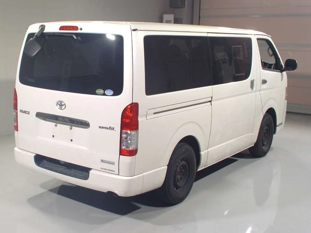 Toyota RegiusAce  с аукциона в Японии