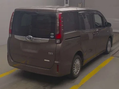 TOYOTA RAUM