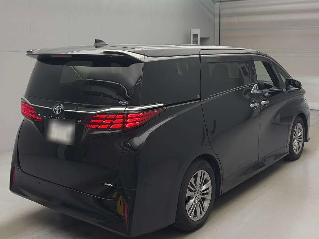 Toyota Alphard  с аукциона в Японии