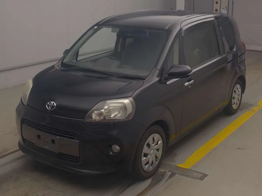 Toyota Porte  с аукциона в Японии