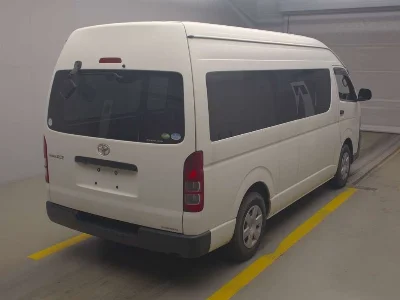 TOYOTA REGIUS VAN