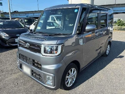 TOYOTA PIXIS MEGA