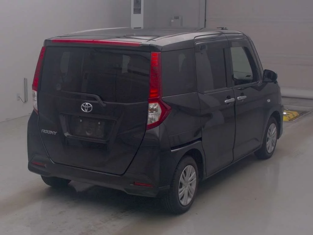 Toyota Roomy  с аукциона в Японии