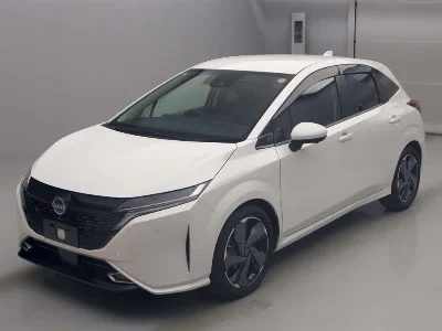 NISSAN AURA