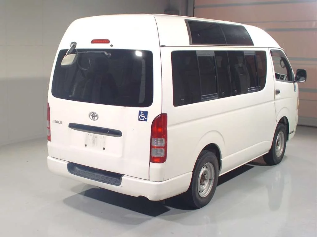 Toyota HiAce Van  с аукциона в Японии