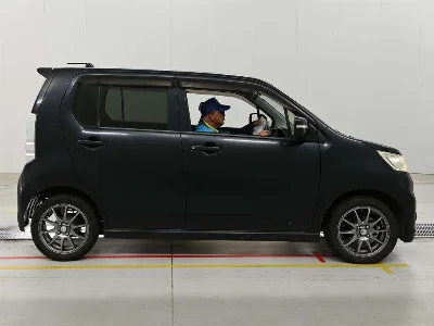 SUZUKI WAGON R STINGRAY