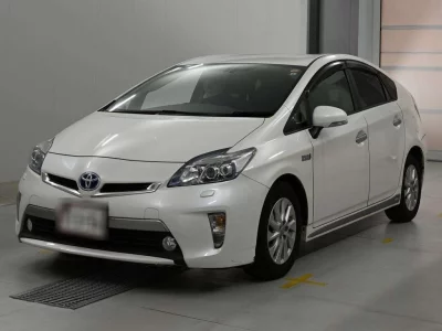 TOYOTA PRIUS PHV