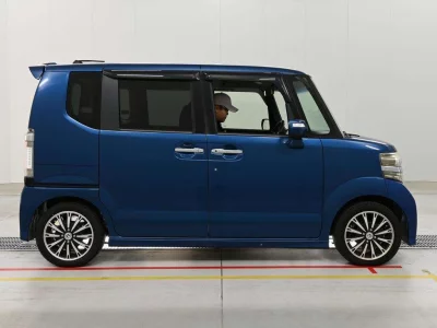 HONDA N BOX CUSTOM