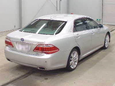 TOYOTA CROWN HYBRID