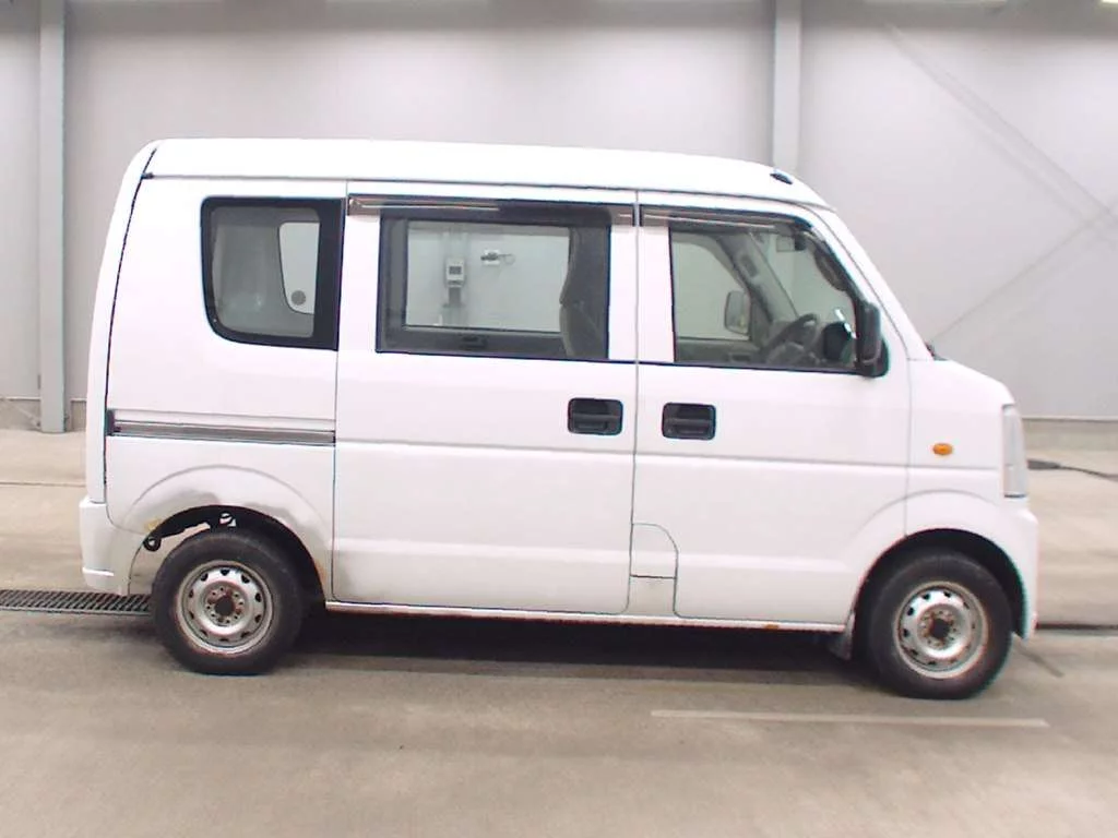 Nissan NV100 Clipper  с аукциона в Японии