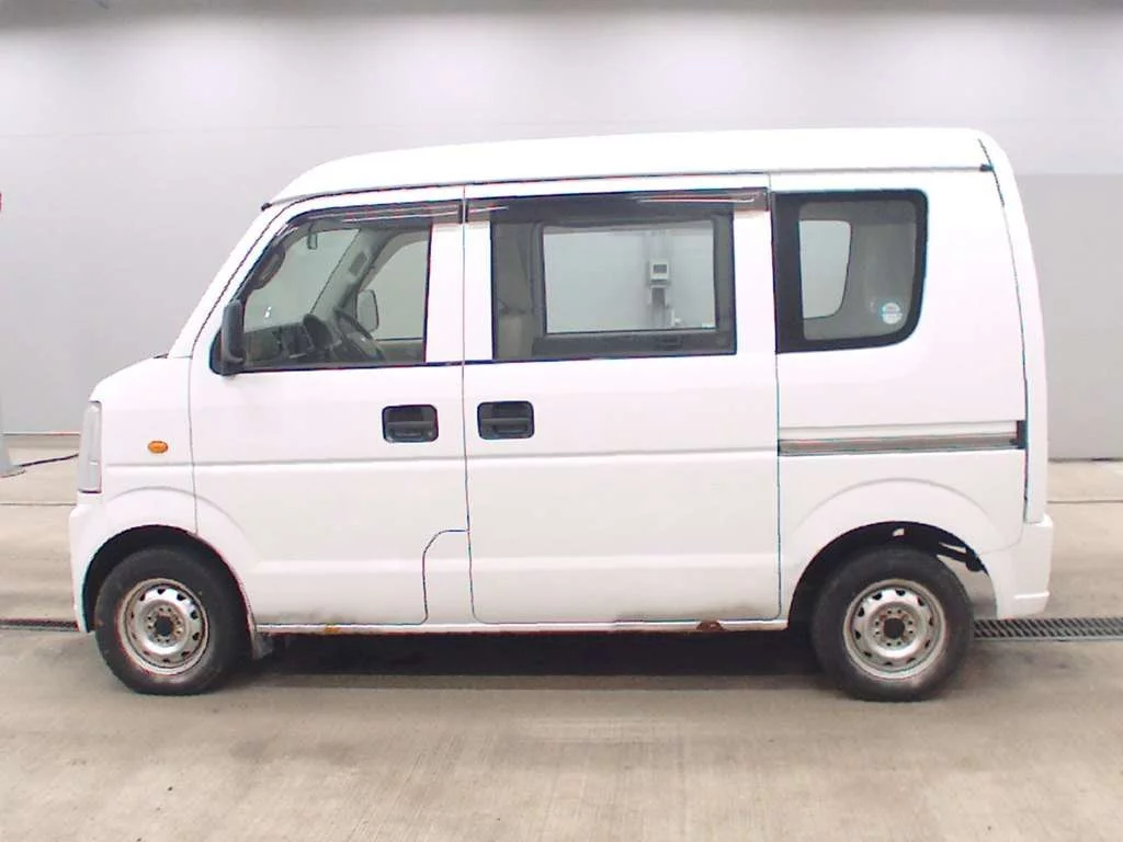 Nissan NV100 Clipper  с аукциона в Японии
