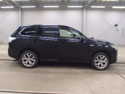 MITSUBISHI OUTLANDER PHEV
