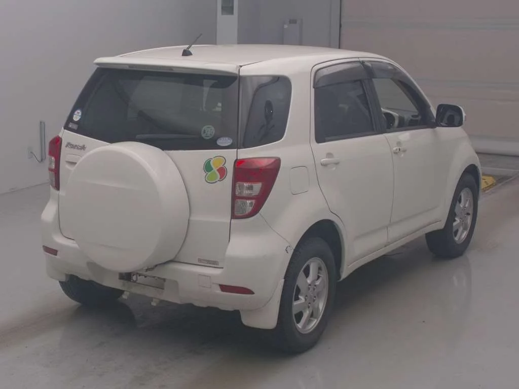 Toyota Rush  с аукциона в Японии