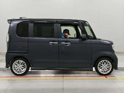 HONDA N BOX CUSTOM