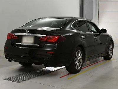 NISSAN FUGA