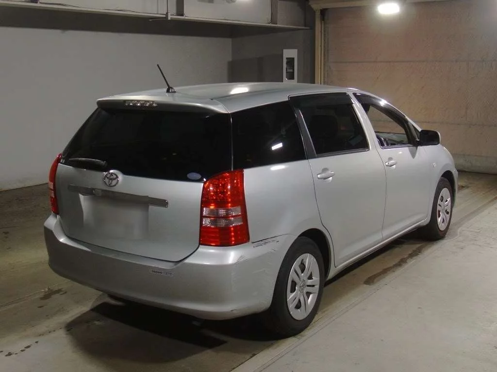 Toyota Wish  с аукциона в Японии