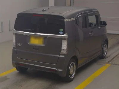 HONDA N-BOX SLASH