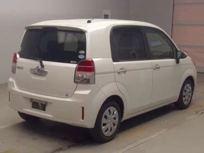 TOYOTA SPADE