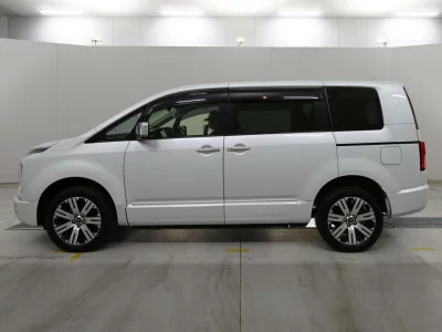 Статистика аукционов Mitsubishi Delica D:5