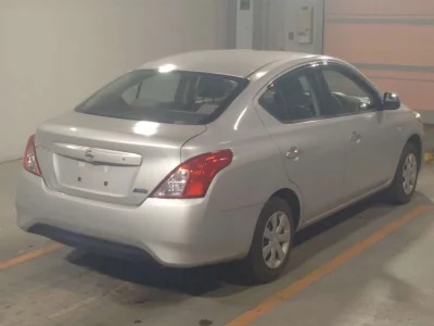 NISSAN TIIDA LATIO