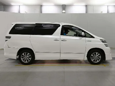 TOYOTA VELLFIRE HYBRID